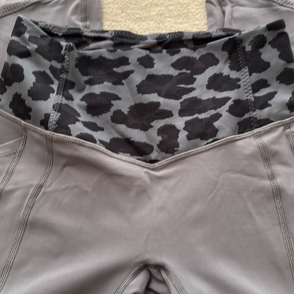 Lululemon all the right places crop leggings slate leopard print waistband - Picture 3 of 6